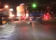 KA Seruduk Truk Rusak Di Tengah Perlintasan Rel Di Pasar Bengkel Perbaungan